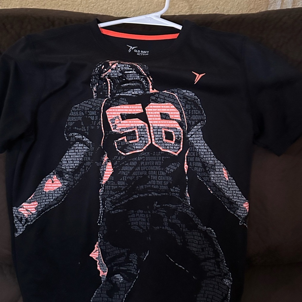 Old Navy Active Black Tee with Football Graphic Lg (10/12)